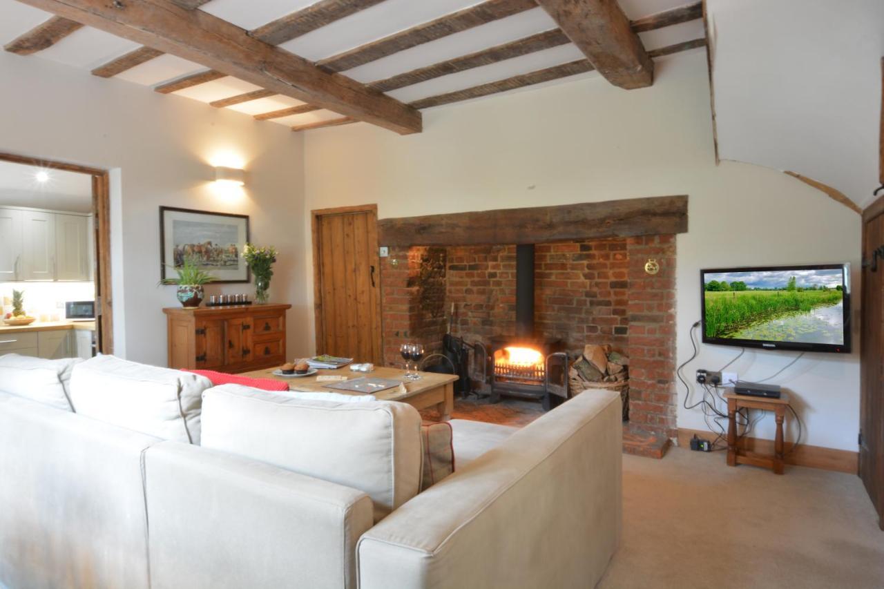 1 Tunns Cottages, Rushmere, nr Beccles Exterior foto